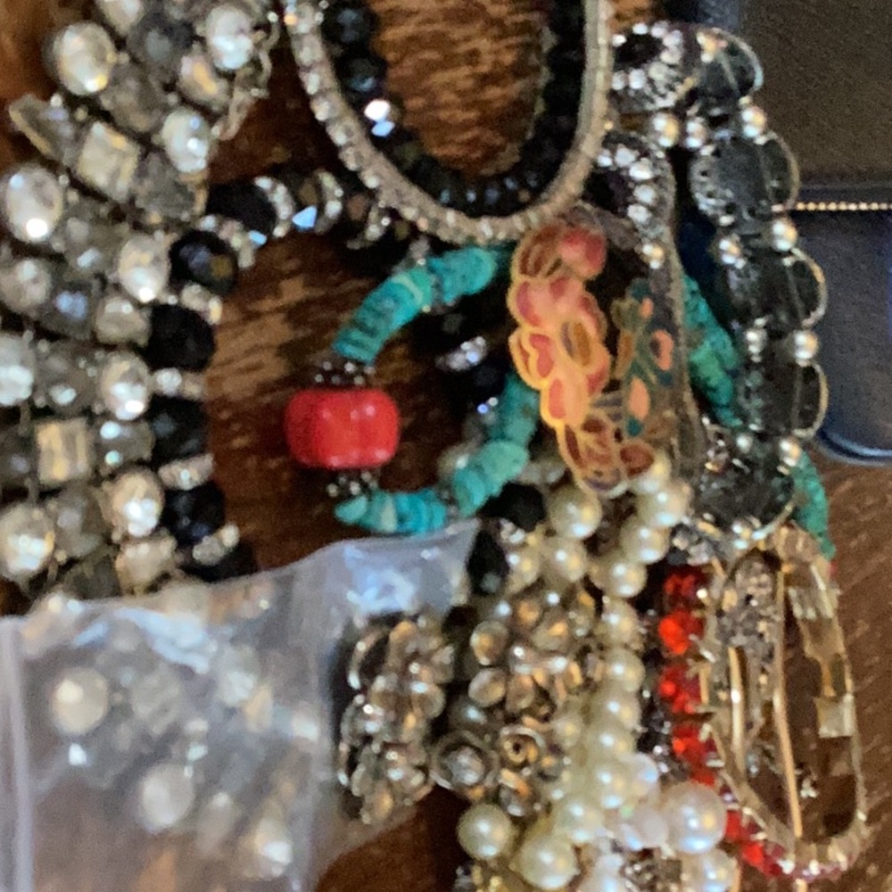 Live Show Jewelry Item
